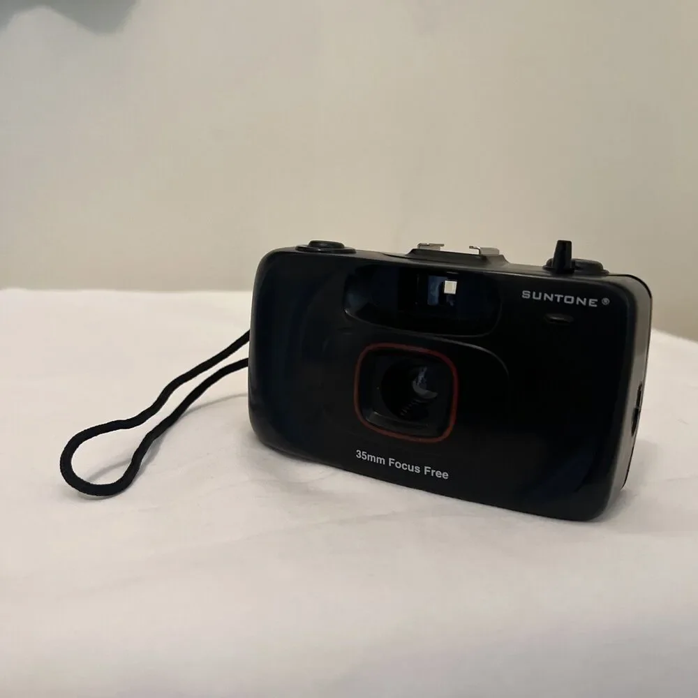 Suntone MM252 35mm Camera with Hot Shoe Vintage Point and Shoot Film